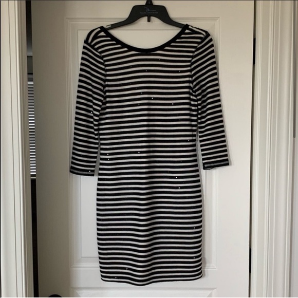 Express Sequin Dress 🖤 - Picture 2 of 5